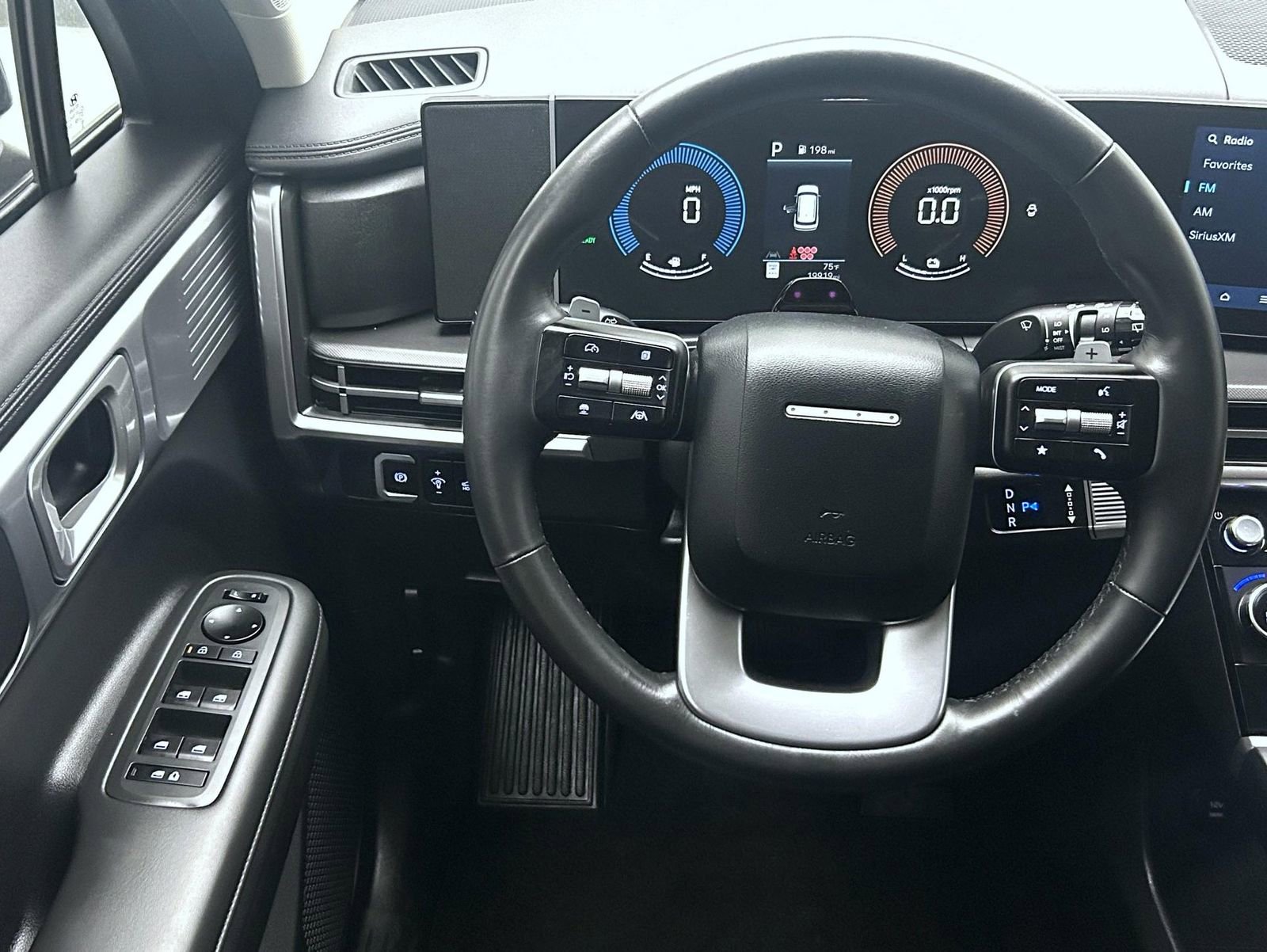 Used 2025 Hyundai Santa Fe SEL image 12