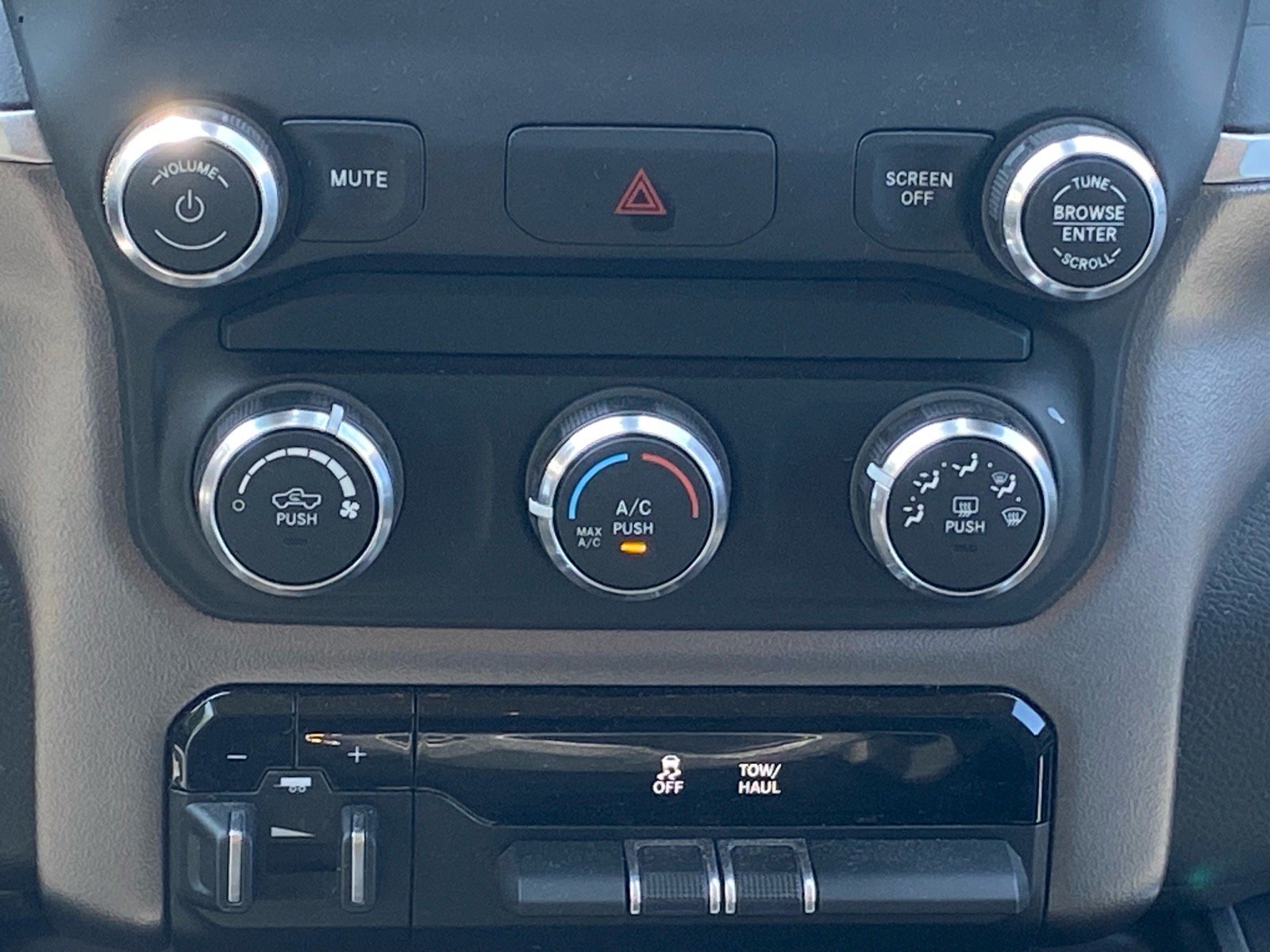 Used 2019 RAM 2500 Big Horn AWD/4WD image 13