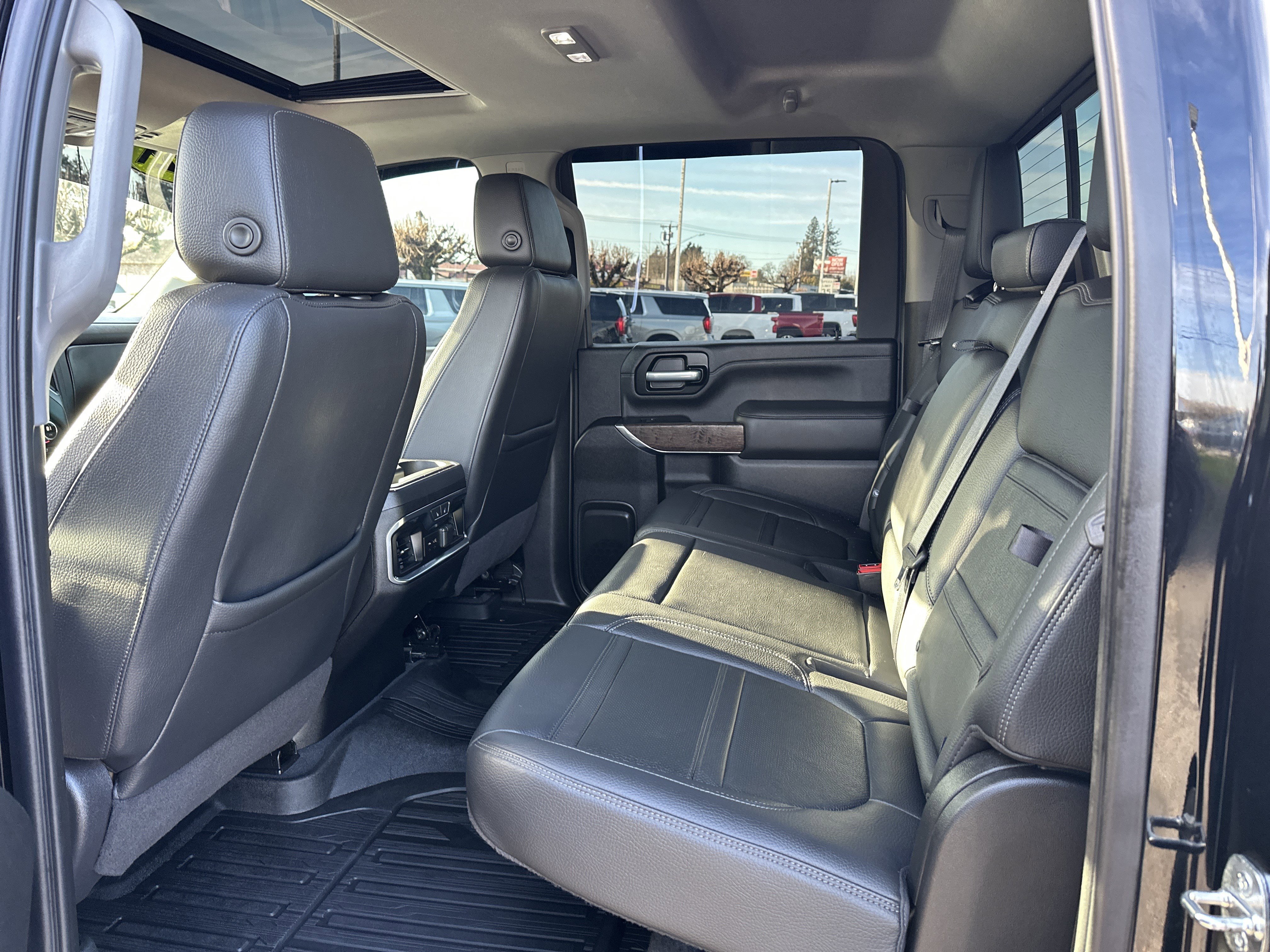 Used 2021 GMC Sierra 2500 Denali w/ Denali Ultimate Package image 11