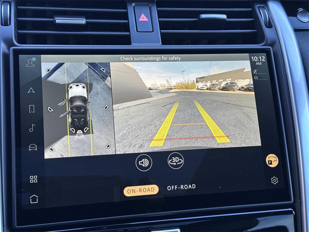 Used 2025 Land Rover Discovery S image 24