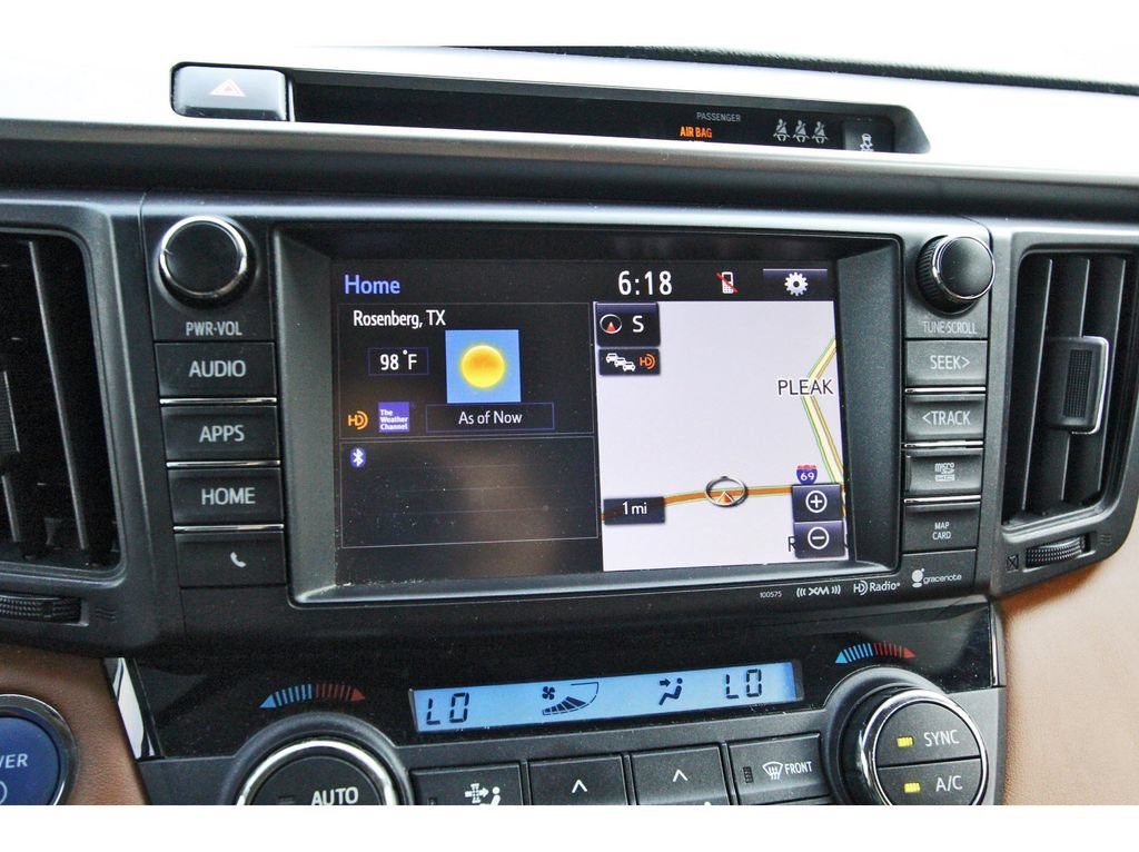 Used 2018 Toyota RAV4 Limited AWD/4WD image 26