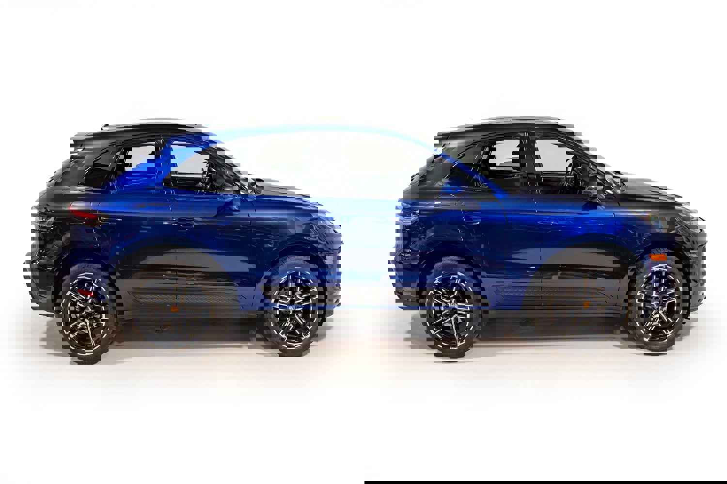 Used 2023 Porsche Macan image 9