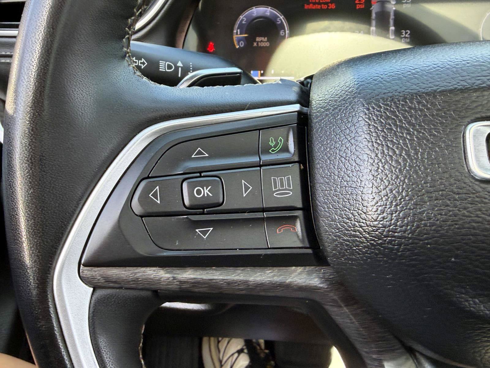 Used 2024 Jeep Grand Cherokee Limited AWD/4WD image 19
