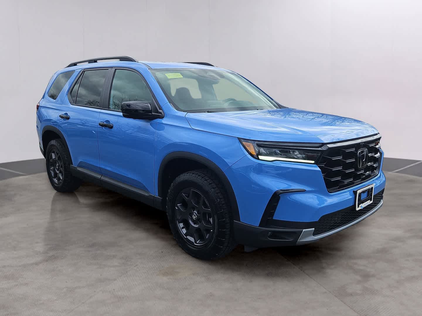 Used 2023 Honda Pilot TrailSport image 3