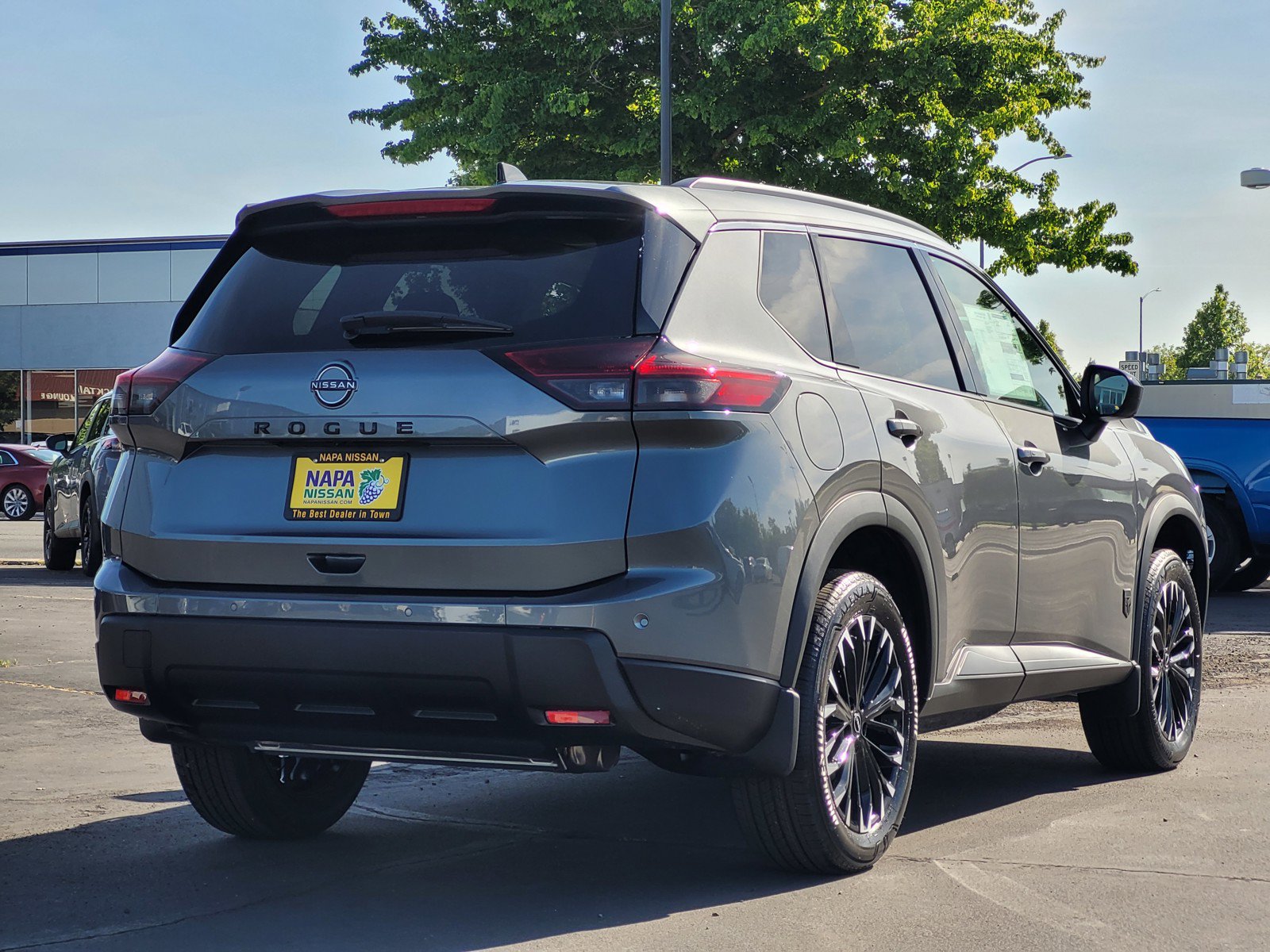 New 2026 Nissan Rogue Dark Armor FWD image 5