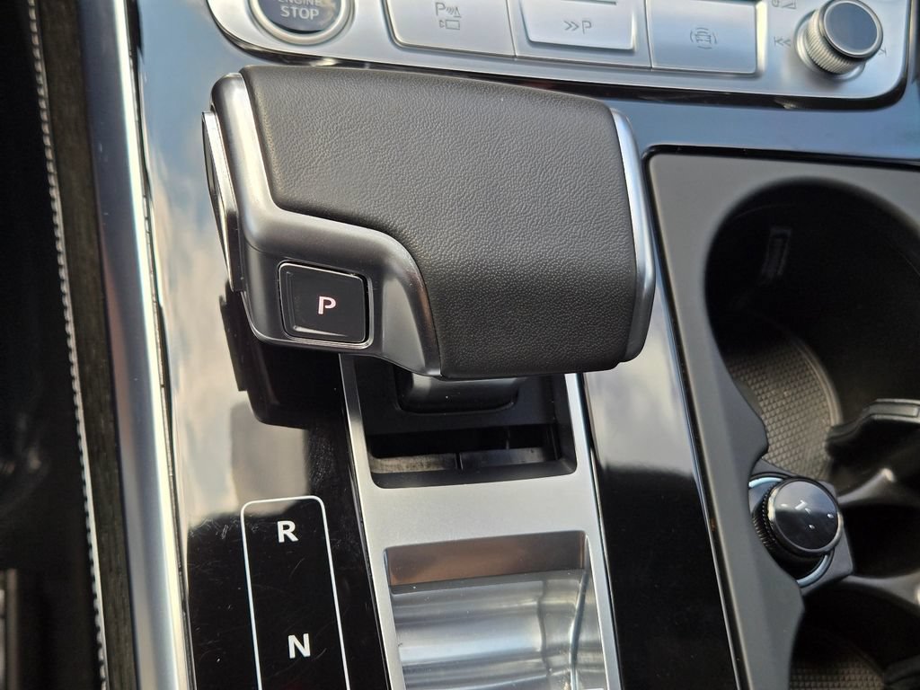 Used 2025 Audi Q8 Prestige AWD/4WD image 28