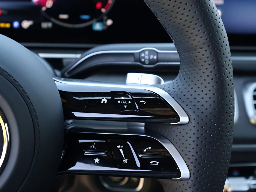 Certified 2025 Mercedes-Benz GLS 450 4MATIC image 36