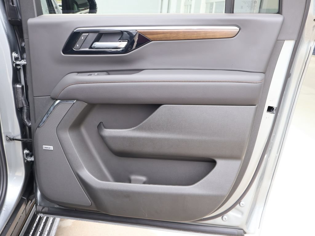 New 2026 Chevrolet Suburban High Country AWD/4WD image 41