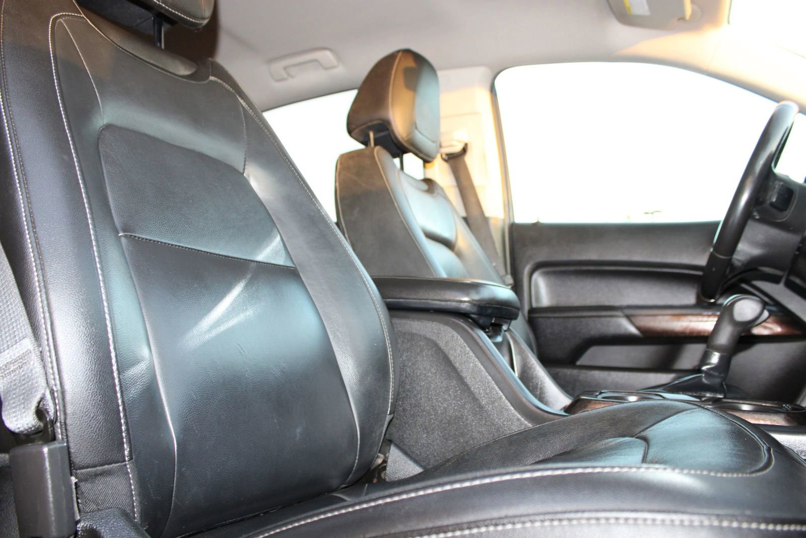 Used 2016 GMC Canyon SLT w/ Driver Alert Package image 17