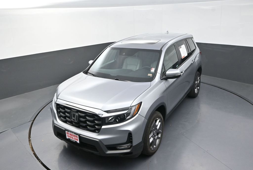 Used 2023 Honda Passport EX-L image 16