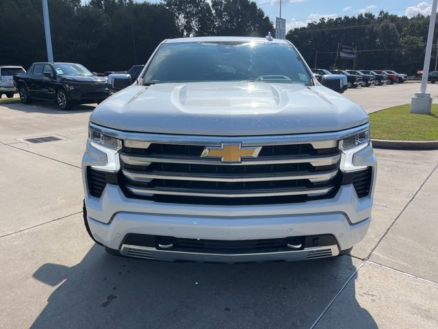 Used 2025 Chevrolet Silverado 1500 High Country w/ Technology Package image 16