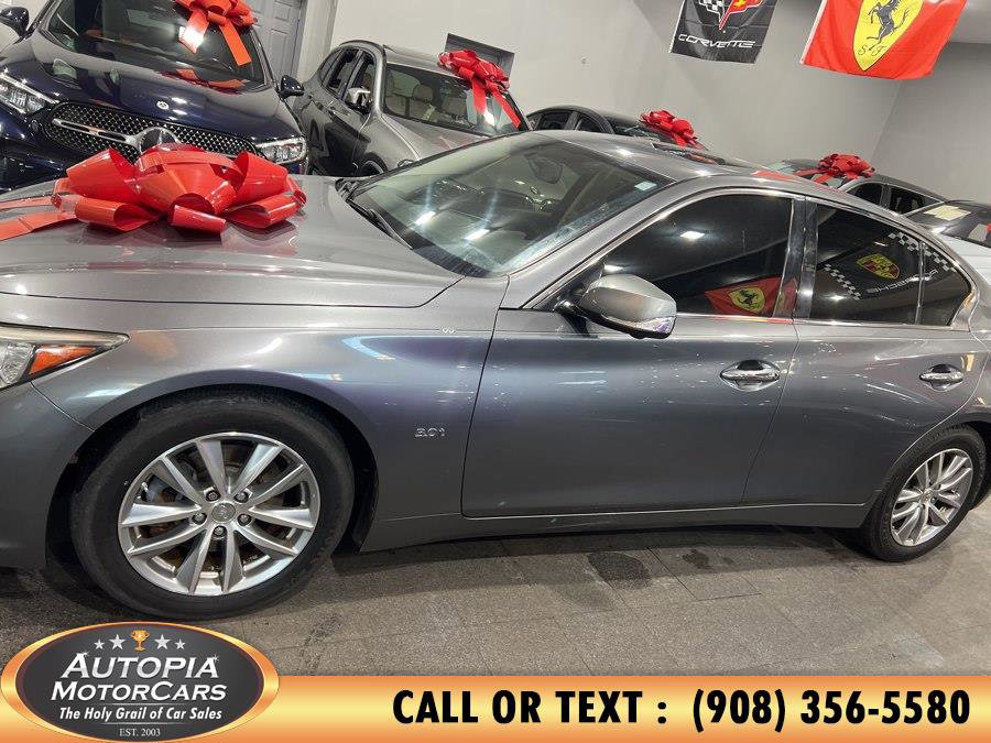 Used 2017 INFINITI Q50 3.0t Premium w/ Driver Assistance Package image 2