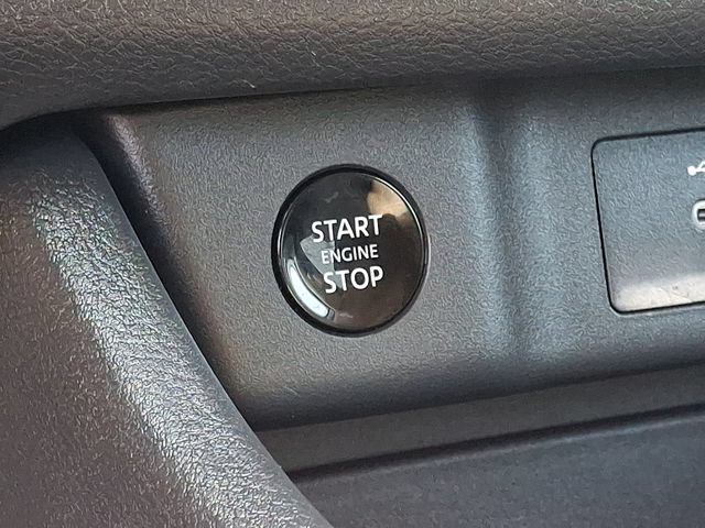 Used 2026 Nissan Rogue SV FWD image 19