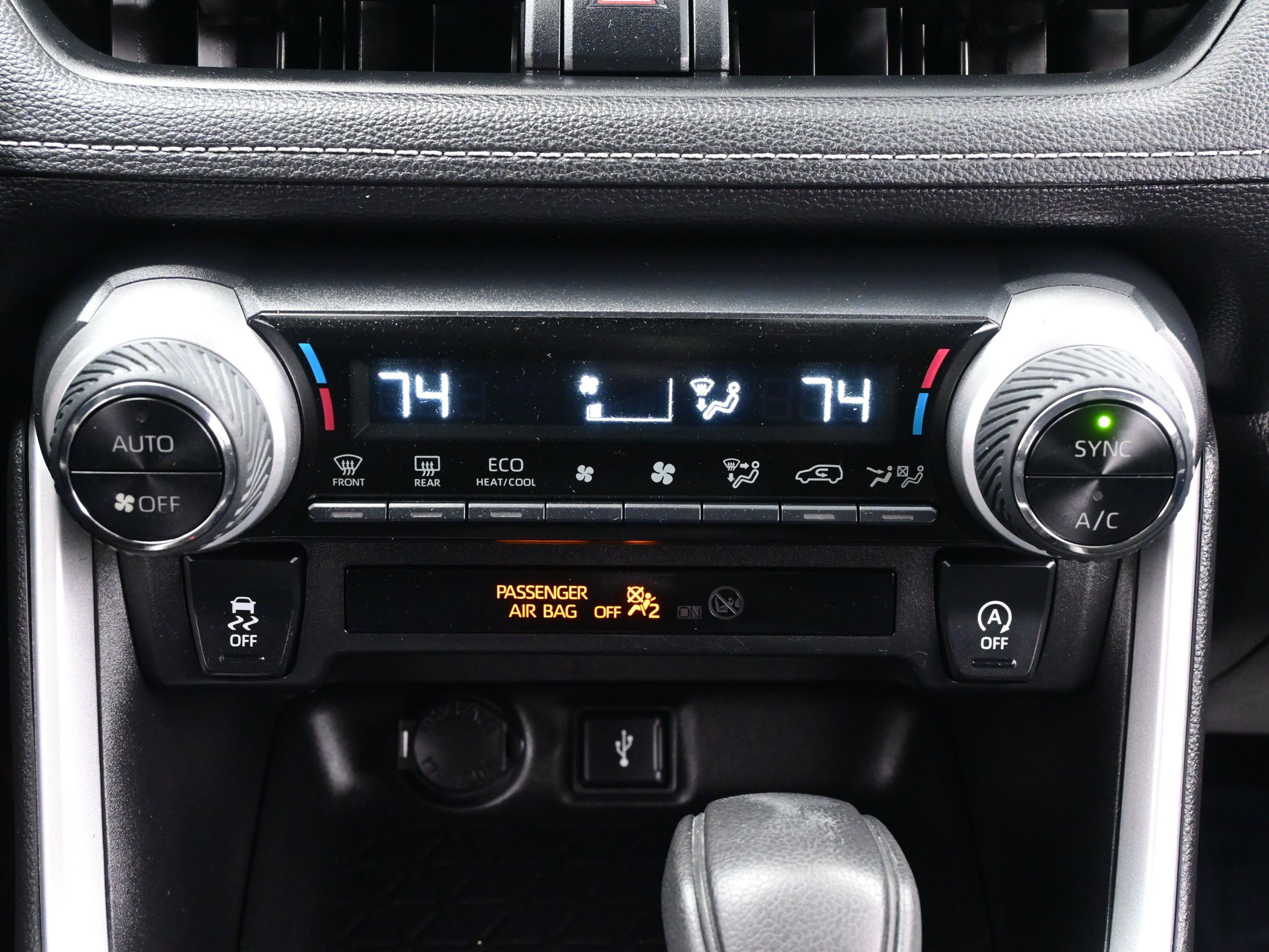 Used 2021 Toyota RAV4 XLE AWD/4WD image 20