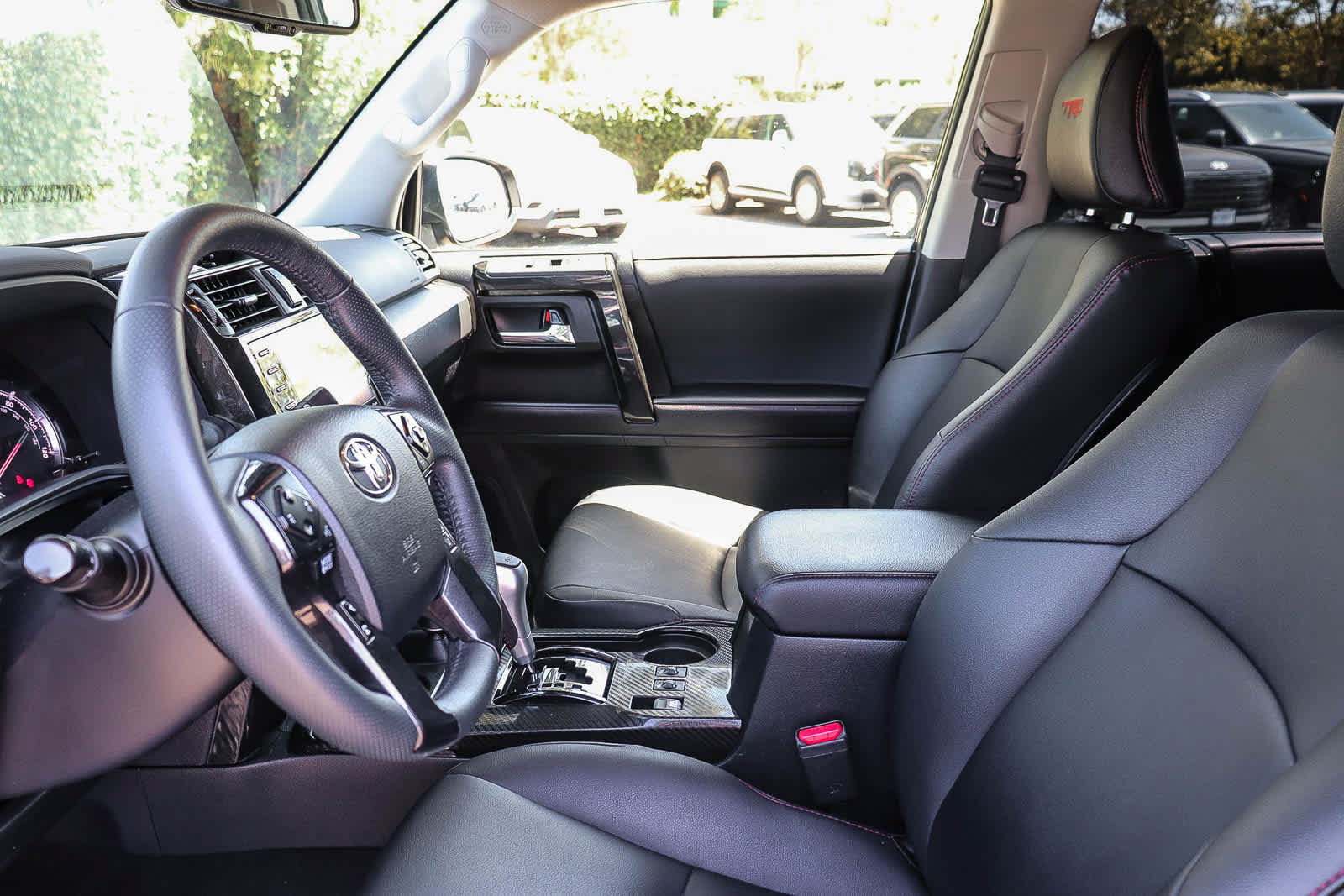Used 2022 Toyota 4Runner TRD Off-Road Premium w/ Moonroof Package AWD/4WD image 18