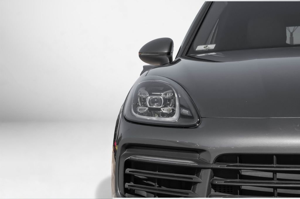 Used 2019 Porsche Cayenne image 61