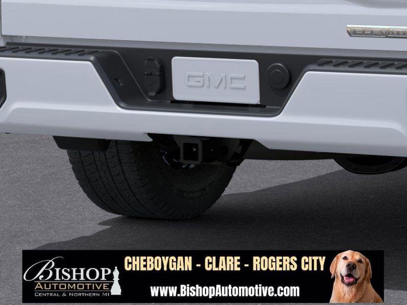 New 2026 GMC Sierra 1500 Elevation image 17