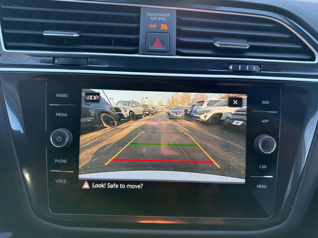 Used 2023 Volkswagen Tiguan SEL R-Line image 23