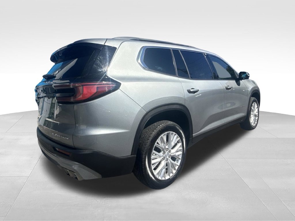 Used 2026 GMC Acadia Elevation w/ Elevation Premium Package FWD image 12