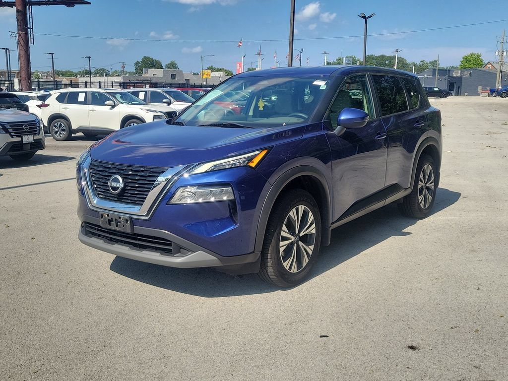Used 2022 Nissan Rogue SV AWD/4WD image 2
