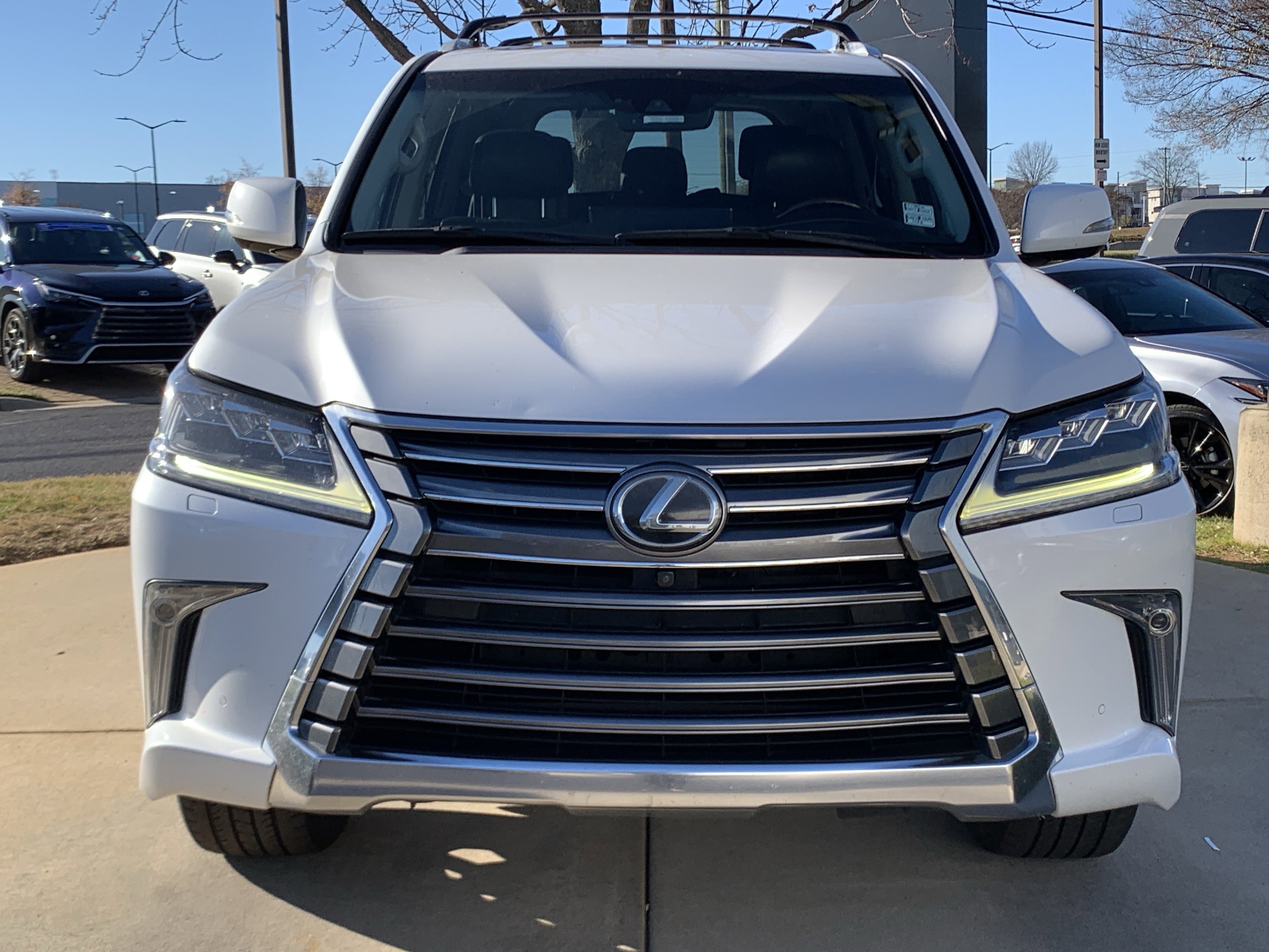 Used 2017 Lexus LX 570 4WD image 3