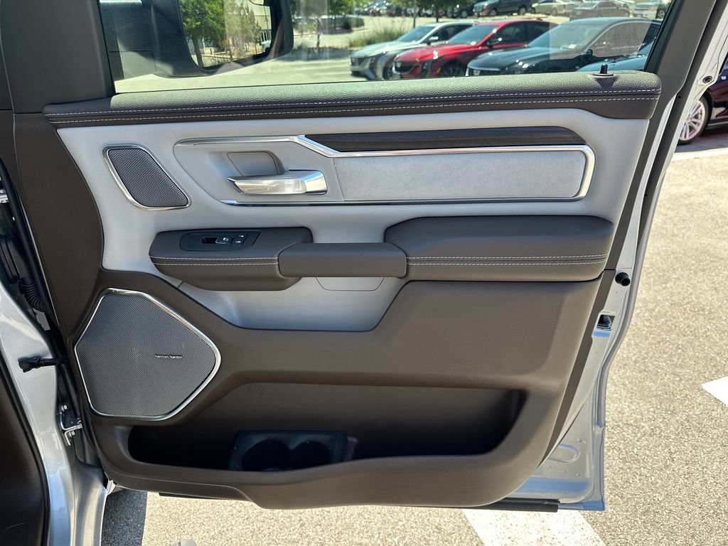 New 2026 RAM 1500 Laramie AWD/4WD image 36
