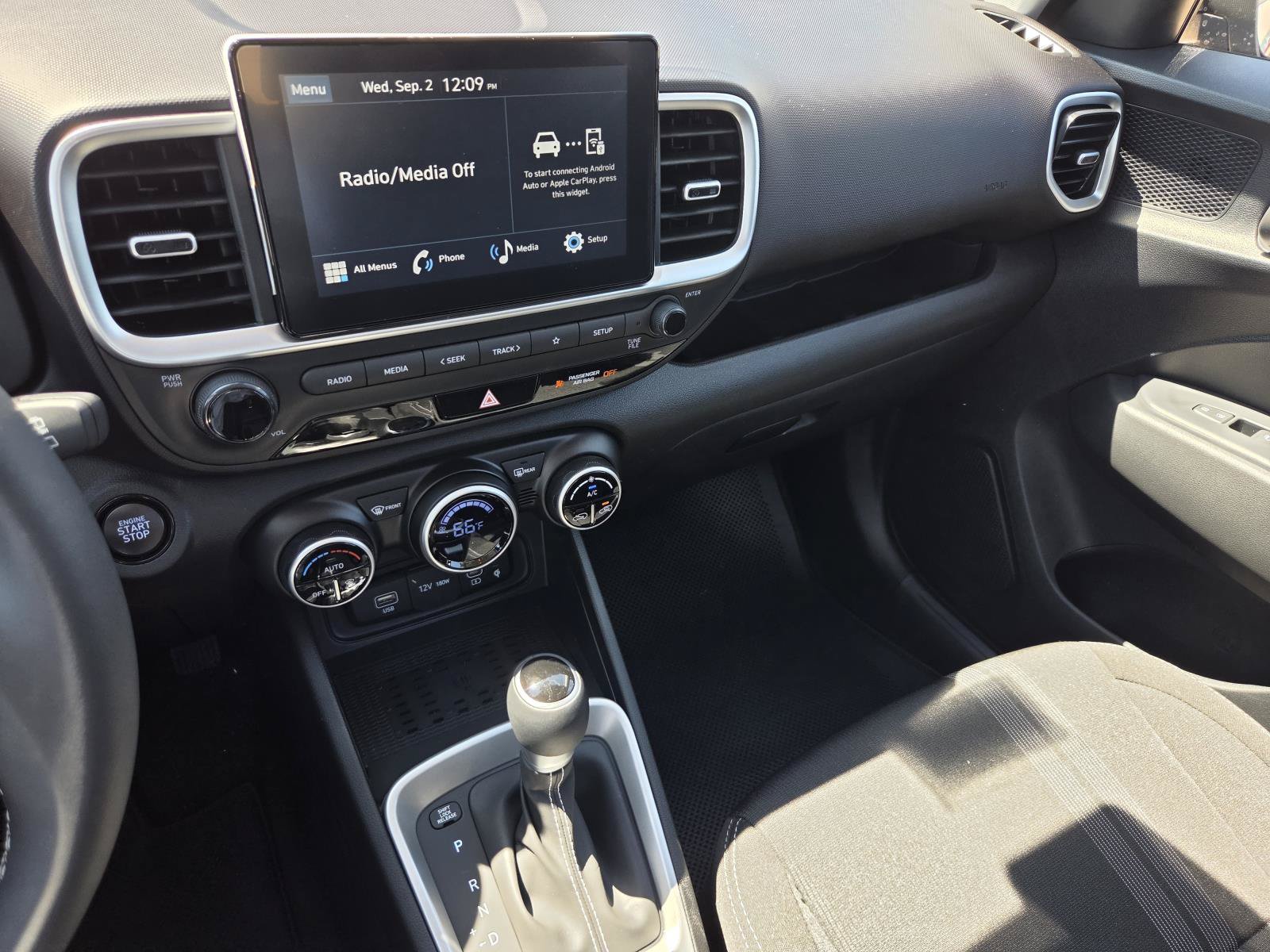 New 2026 Hyundai Venue SEL FWD image 17