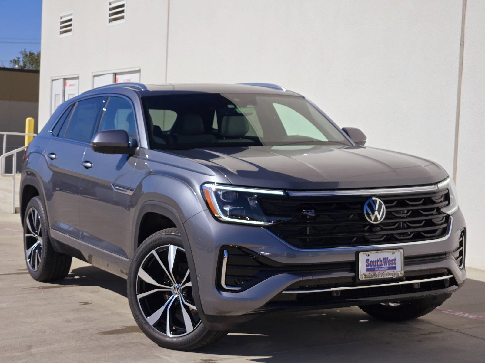Used 2025 Volkswagen Atlas Cross Sport SEL Premium R-Line AWD/4WD image 2