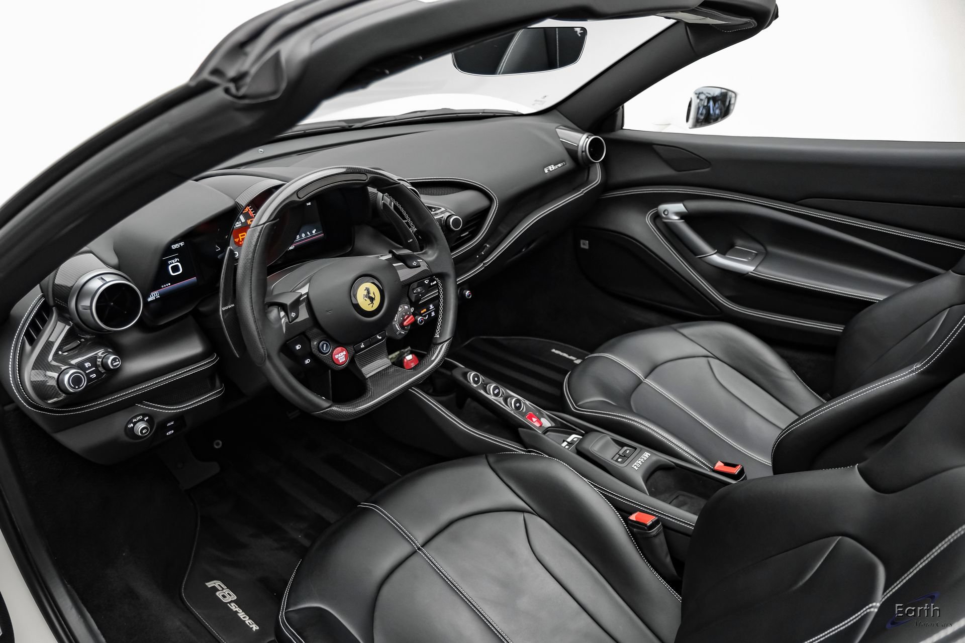 Used 2022 Ferrari F8 Tributo RWD image 3