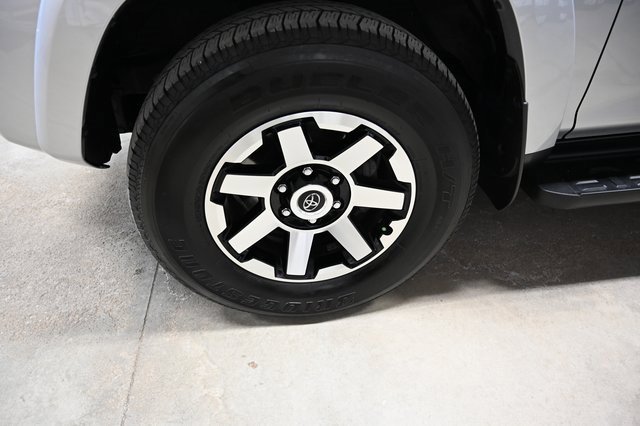Used 2024 Toyota 4Runner TRD Off-Road image 31