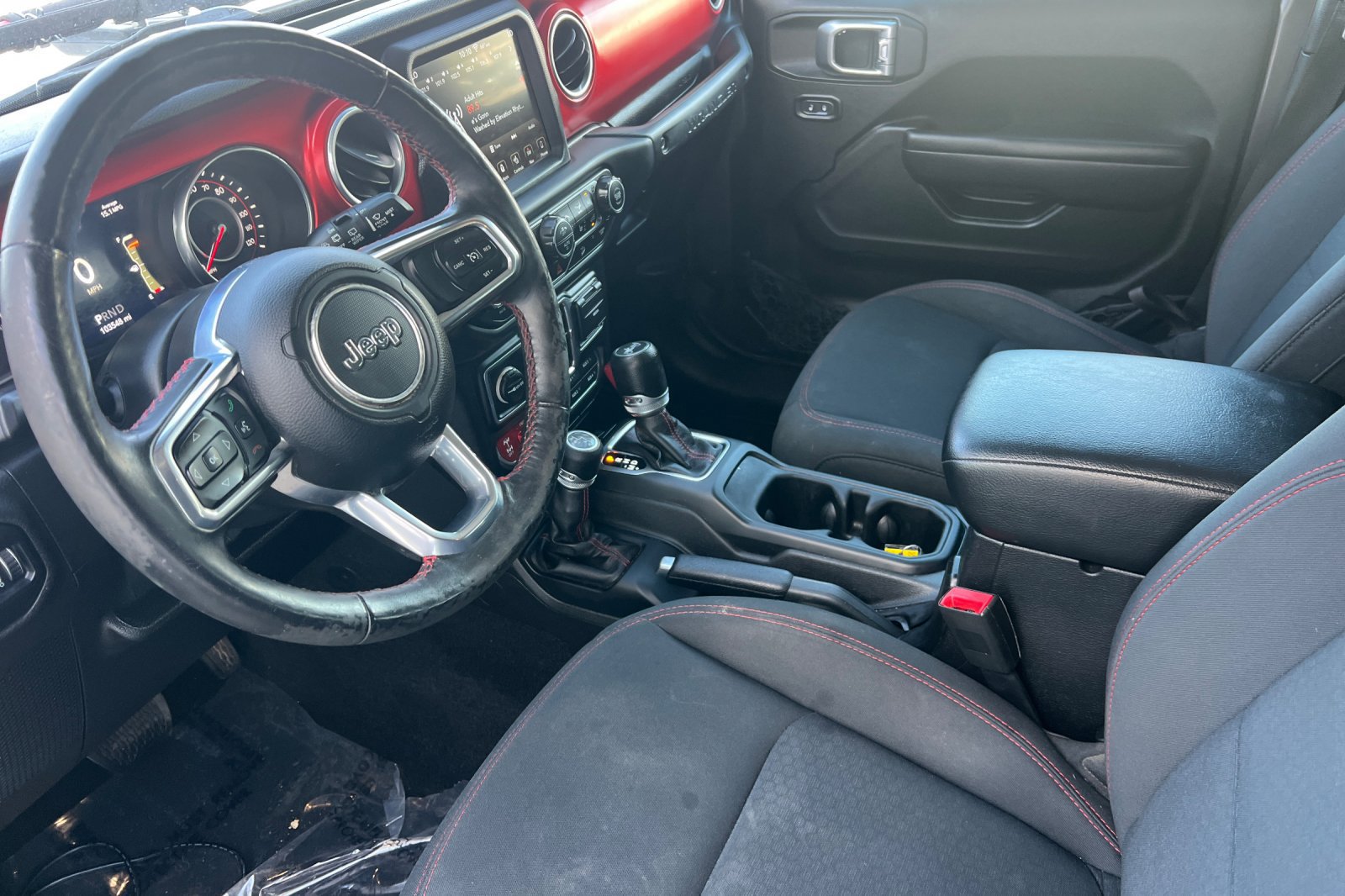 Used 2018 Jeep Wrangler Unlimited Rubicon AWD/4WD image 11
