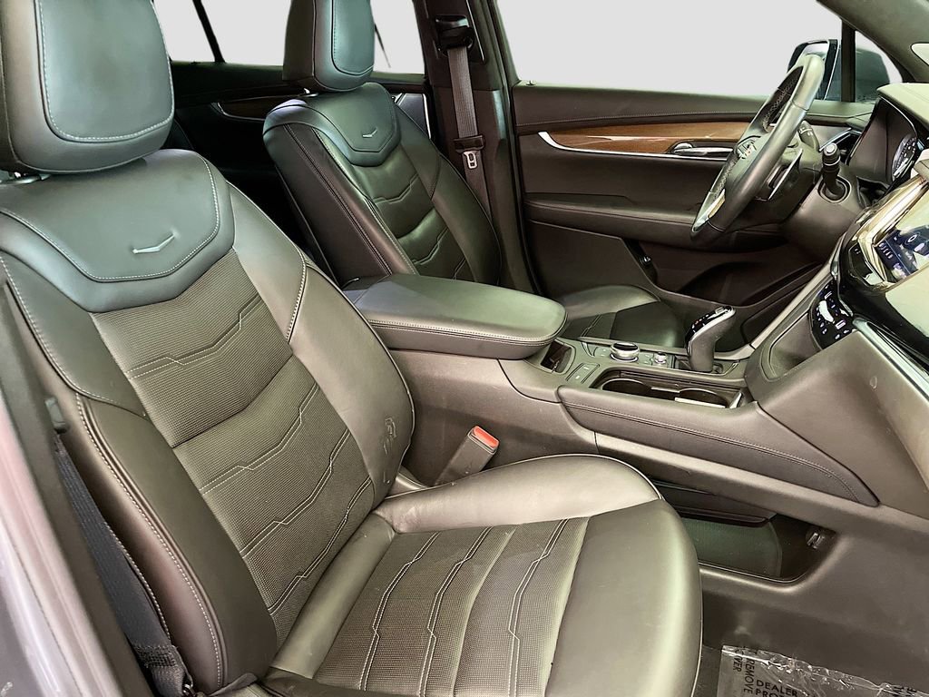 Used 2022 Cadillac XT6 Sport w/ Platinum Package image 31