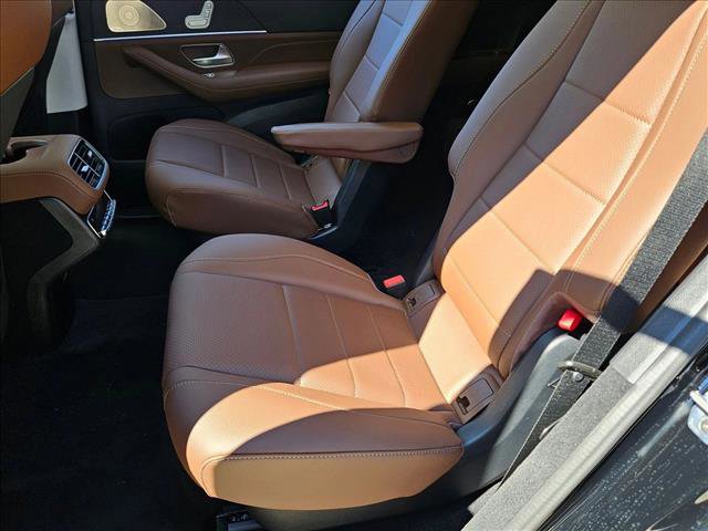 New 2026 Mercedes-Benz GLS 450 4MATIC image 16