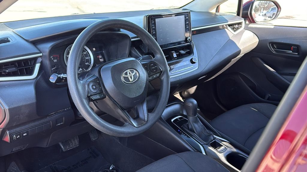 Used 2022 Toyota Corolla LE image 17