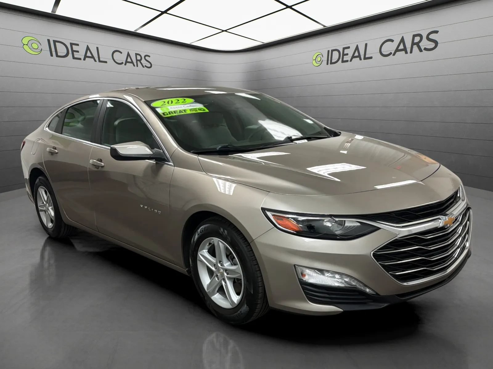 Used 2022 Chevrolet Malibu LT FWD image 3
