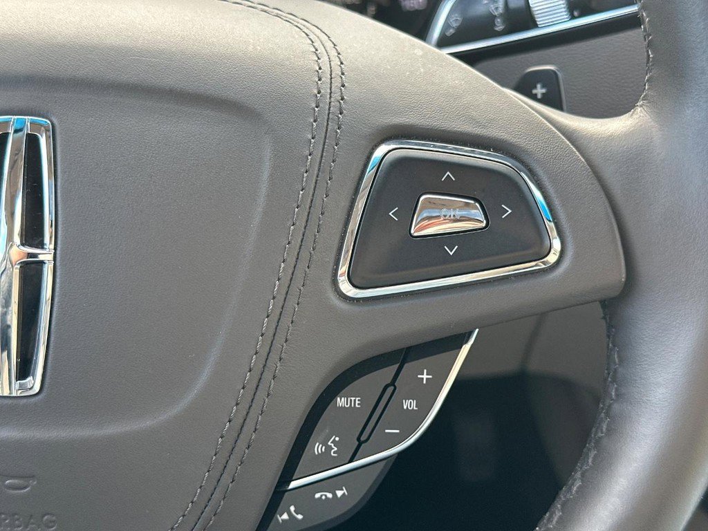 Used 2020 Lincoln MKZ Reserve w/ Elements Package image 25