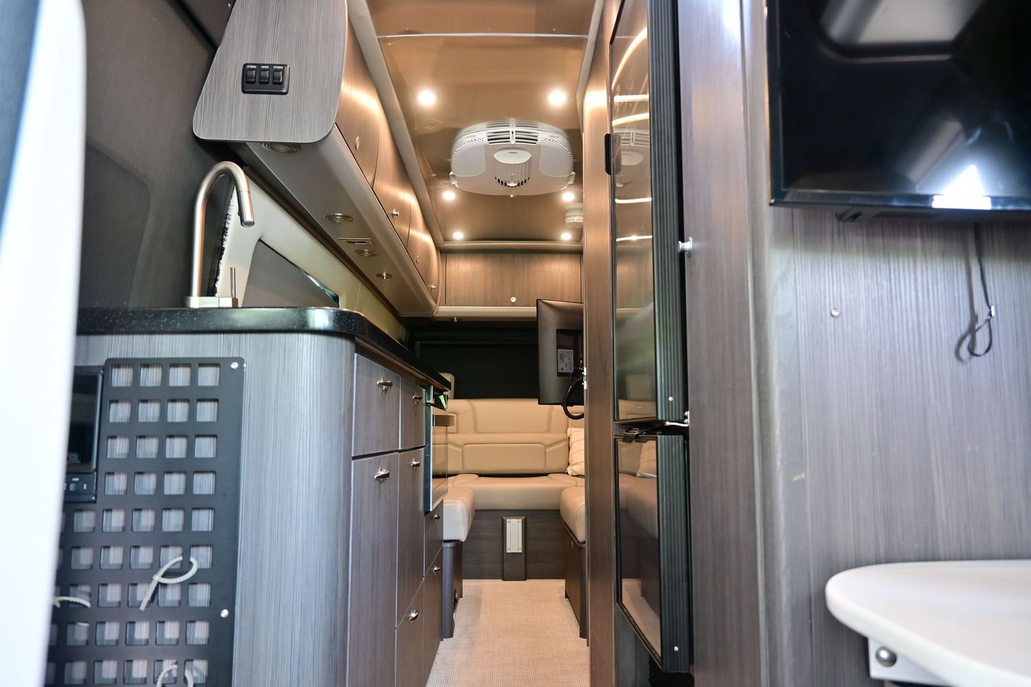 Used 2020 Mercedes-Benz Sprinter 3500 image 25
