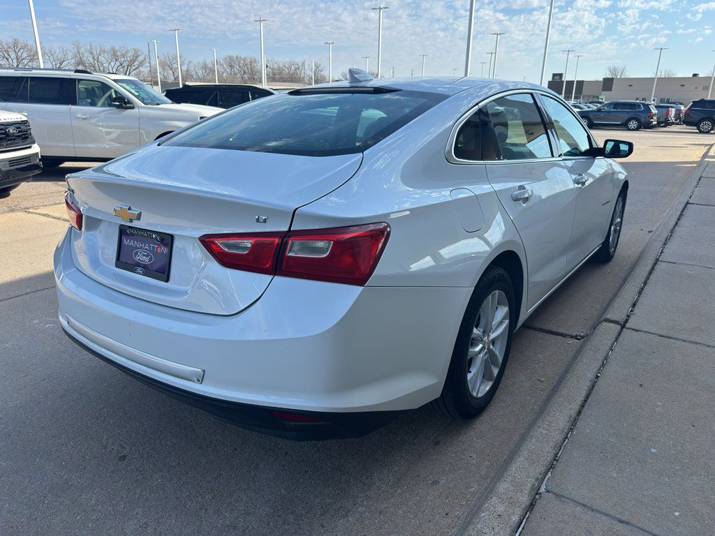 Used 2018 Chevrolet Malibu LT FWD image 5
