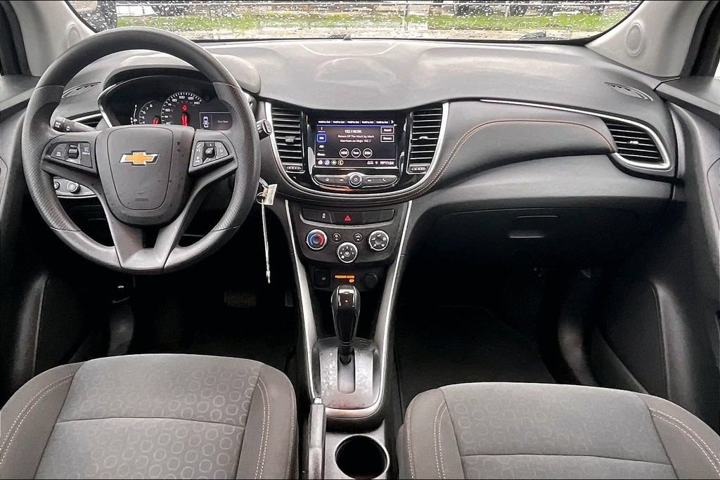 Used 2022 Chevrolet Trax LS w/ Tint and Cruise Package FWD image 7