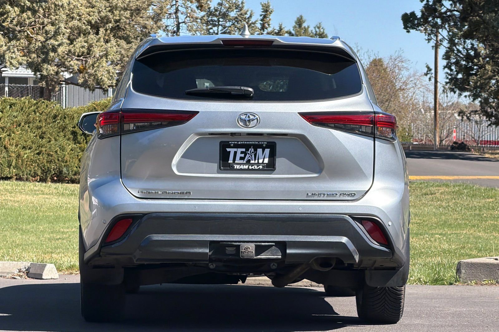 Used 2023 Toyota Highlander Limited image 5