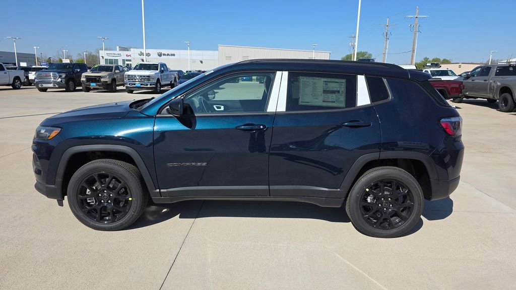 New 2026 Jeep Compass Latitude image 2