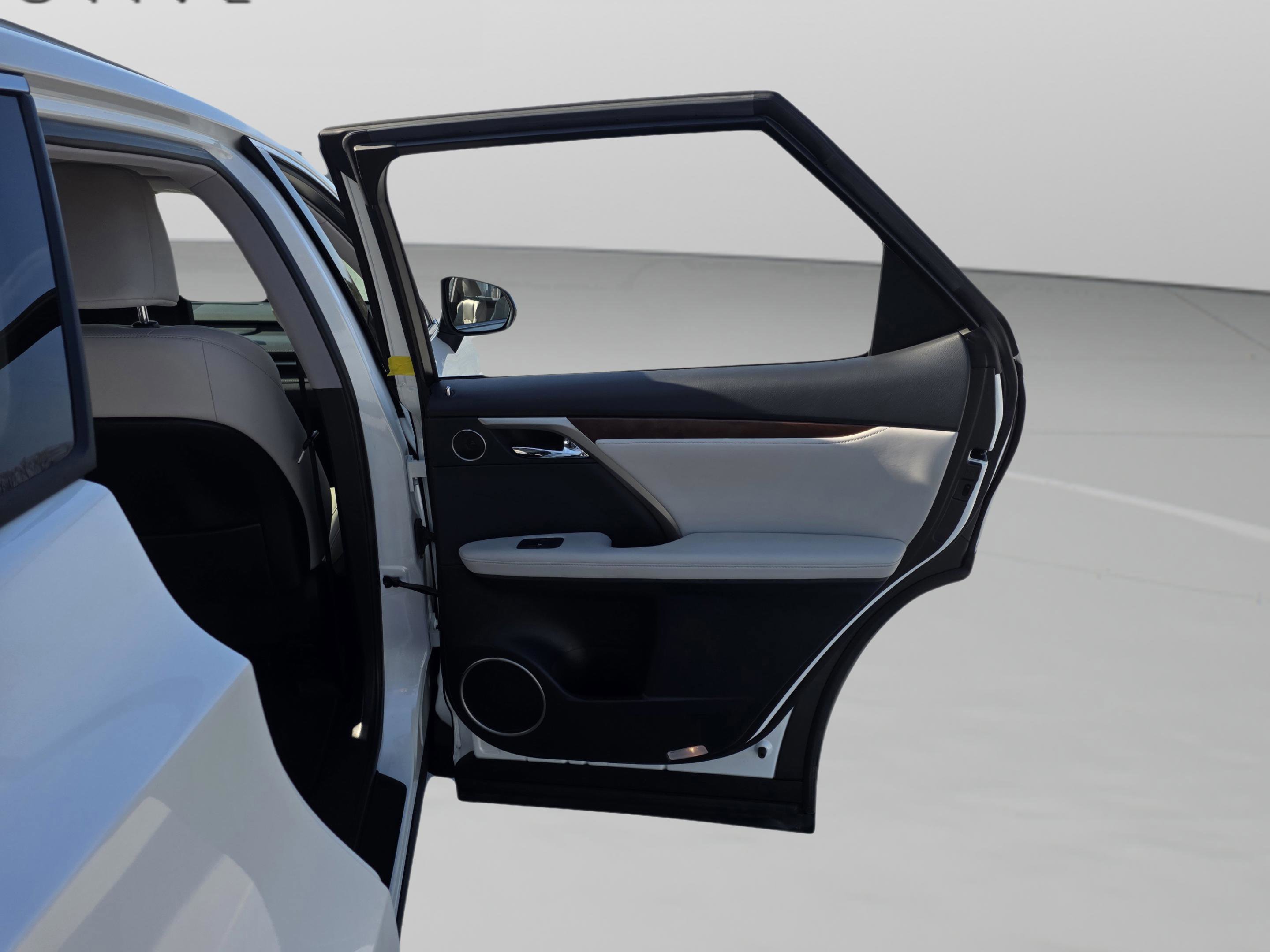 Used 2021 Lexus RX 450hL AWD w/ Premium Package image 33