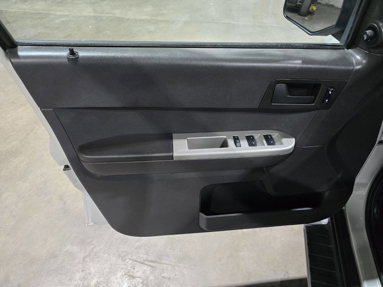 Used 2008 Ford Escape XLT image 25