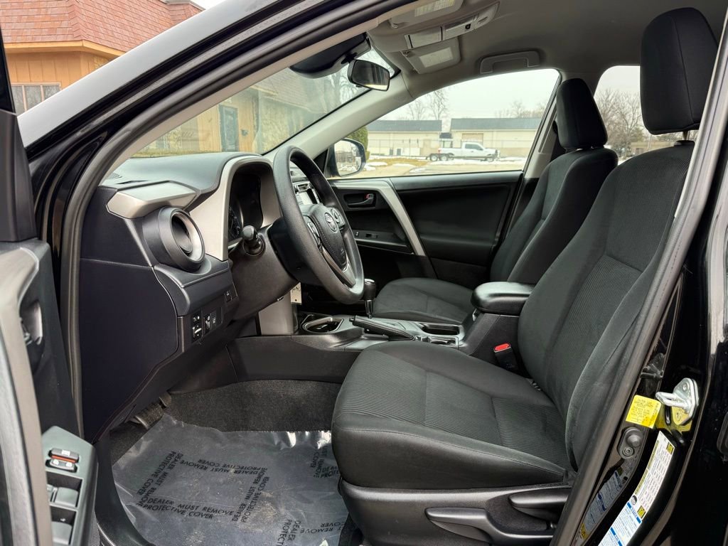 Used 2018 Toyota RAV4 LE w/ All Weather Liner Package image 10