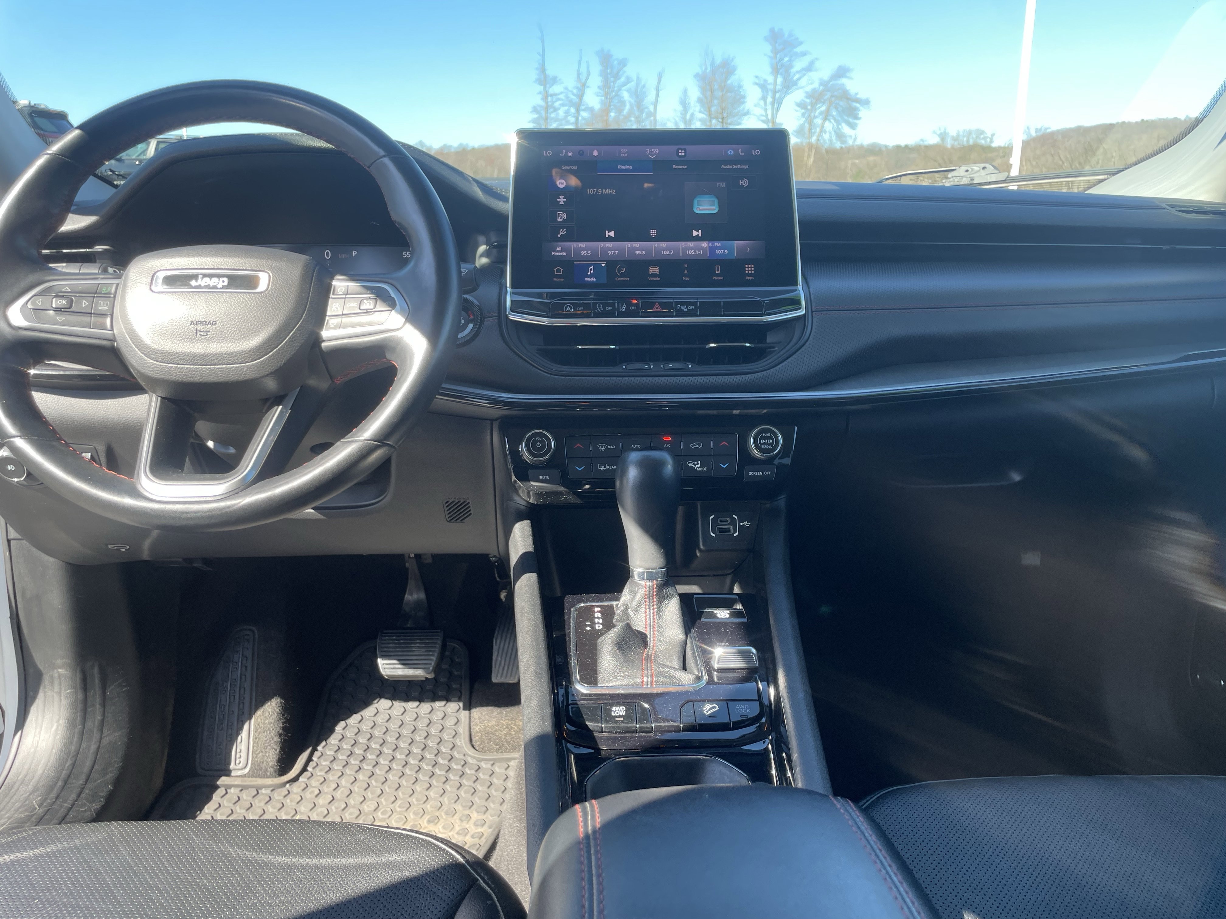 Used 2022 Jeep Compass Trailhawk w/ Trailhawk Elite Group image 11