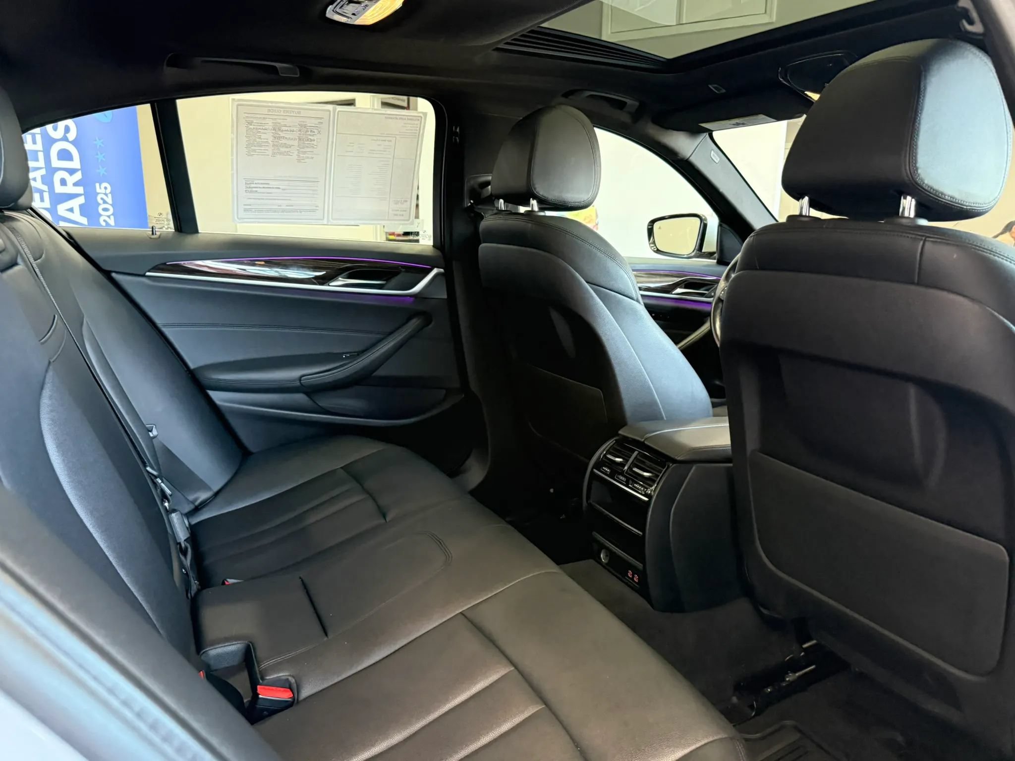Used 2020 BMW 530i w/ Premium Package RWD image 25