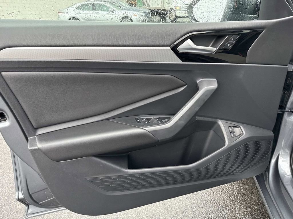 Used 2020 Volkswagen Jetta R-Line FWD image 9