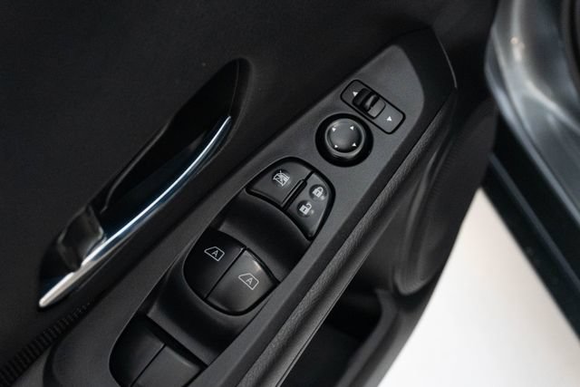 Used 2023 Nissan Kicks SV w/ Exterior Package FWD image 15