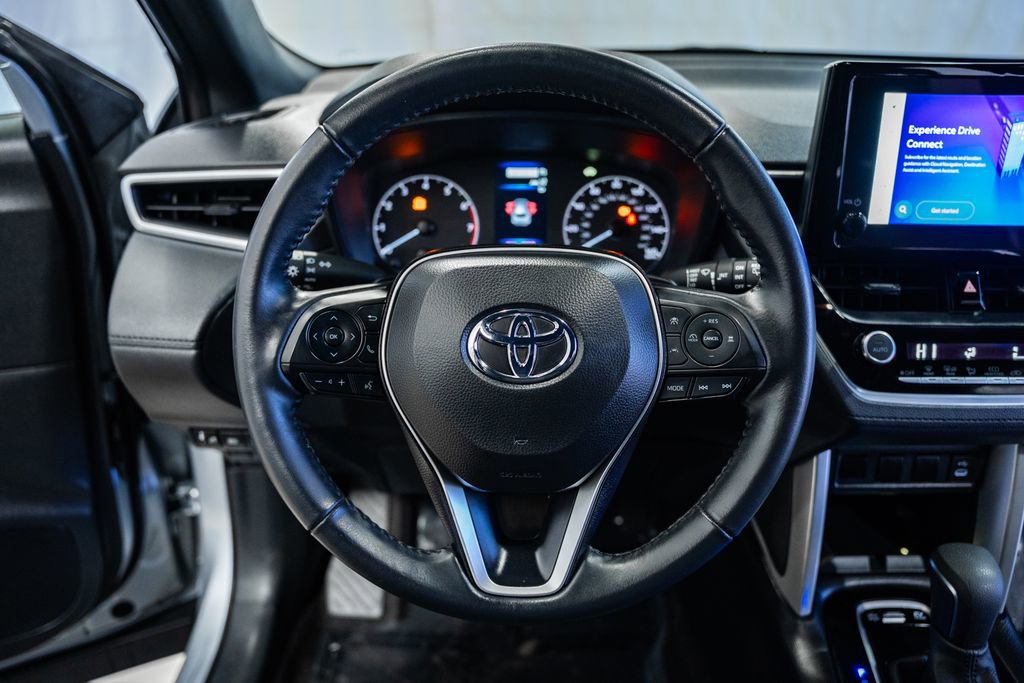 Used 2024 Toyota Corolla Cross SE image 26