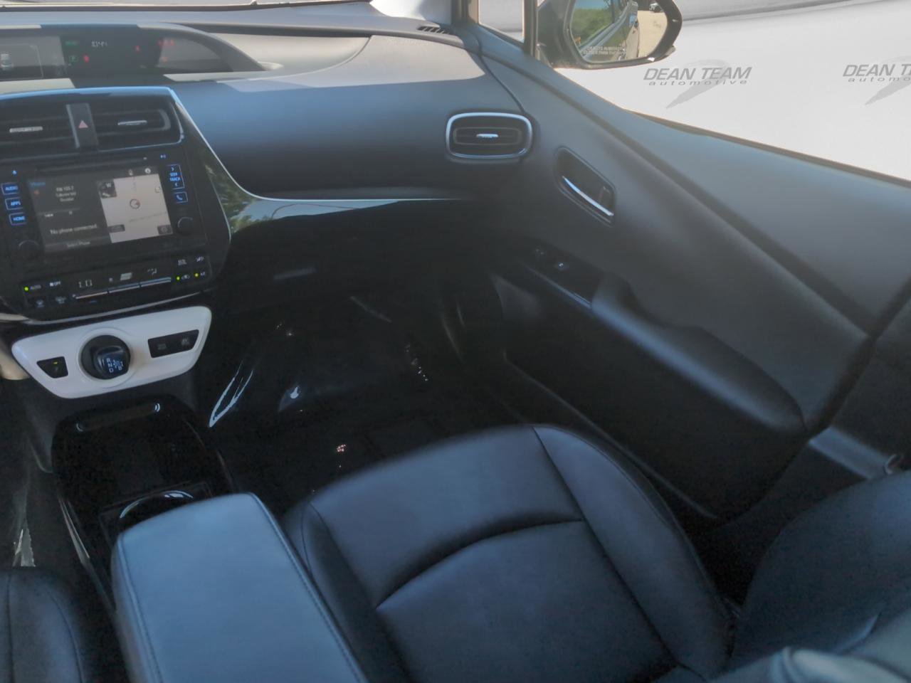 Used 2017 Toyota Prius Three Touring FWD image 16